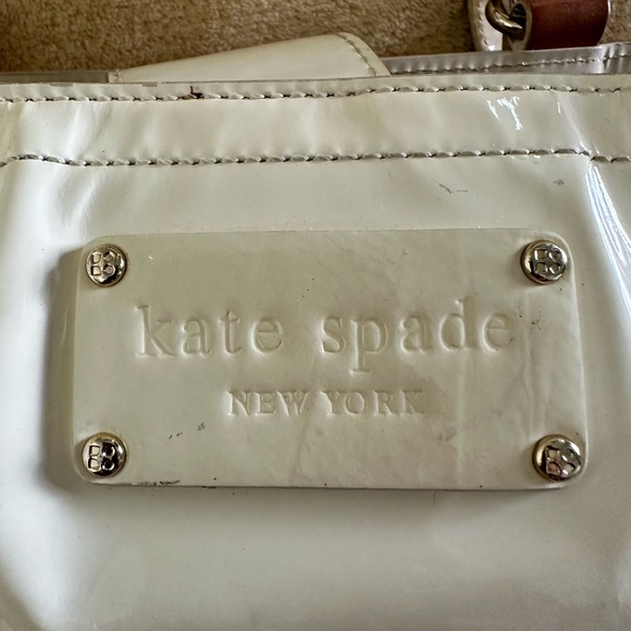Kate Spade New York patent leather snap tote with zippered pockets- beautiful! - Picture 7 of 13